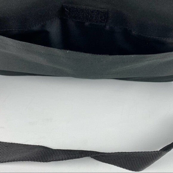 Int Laptop Bag with Shoulder Strap Black 15.6" Laptop - Picture 10 of 11